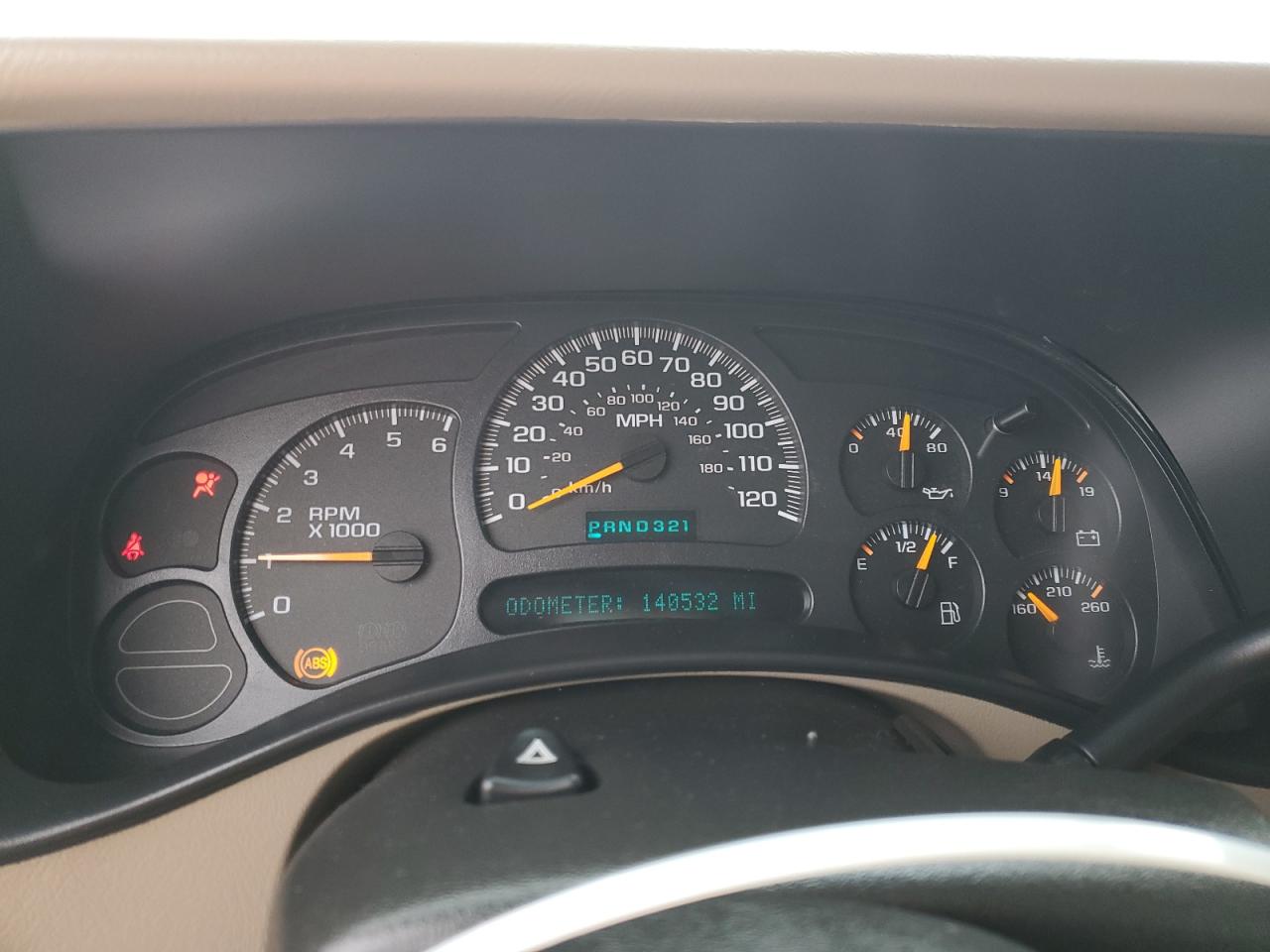 2004 Chevrolet Silverado - Image 9