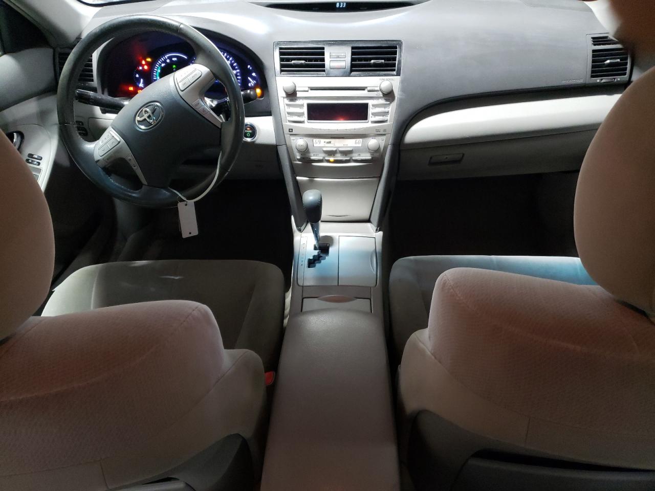 2010 Toyota Camry - Image 8