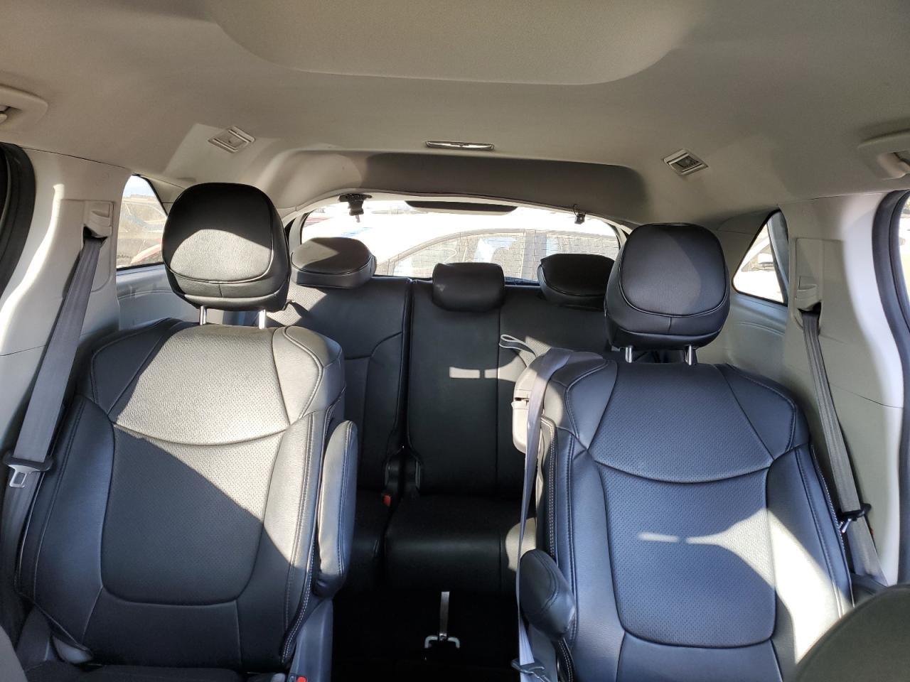 2021 Toyota Sienna - Image 10