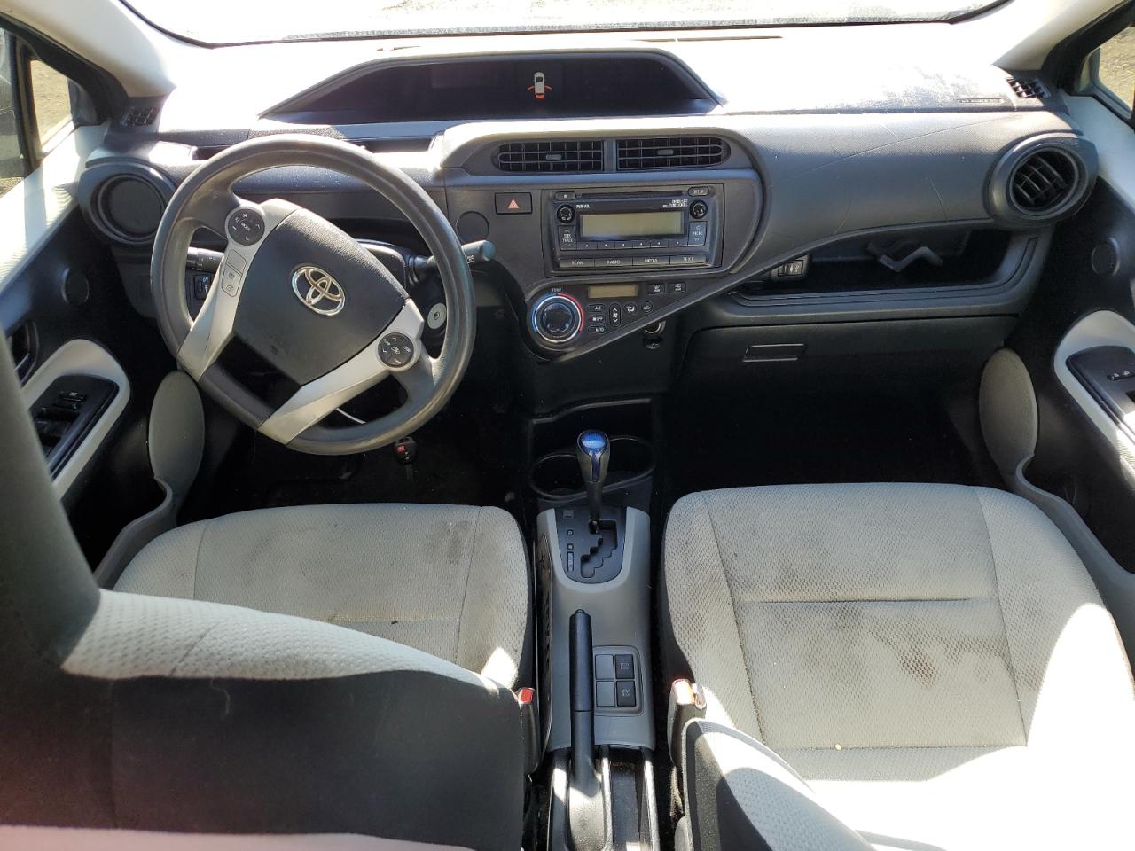 2014 Toyota Prius - Image 8