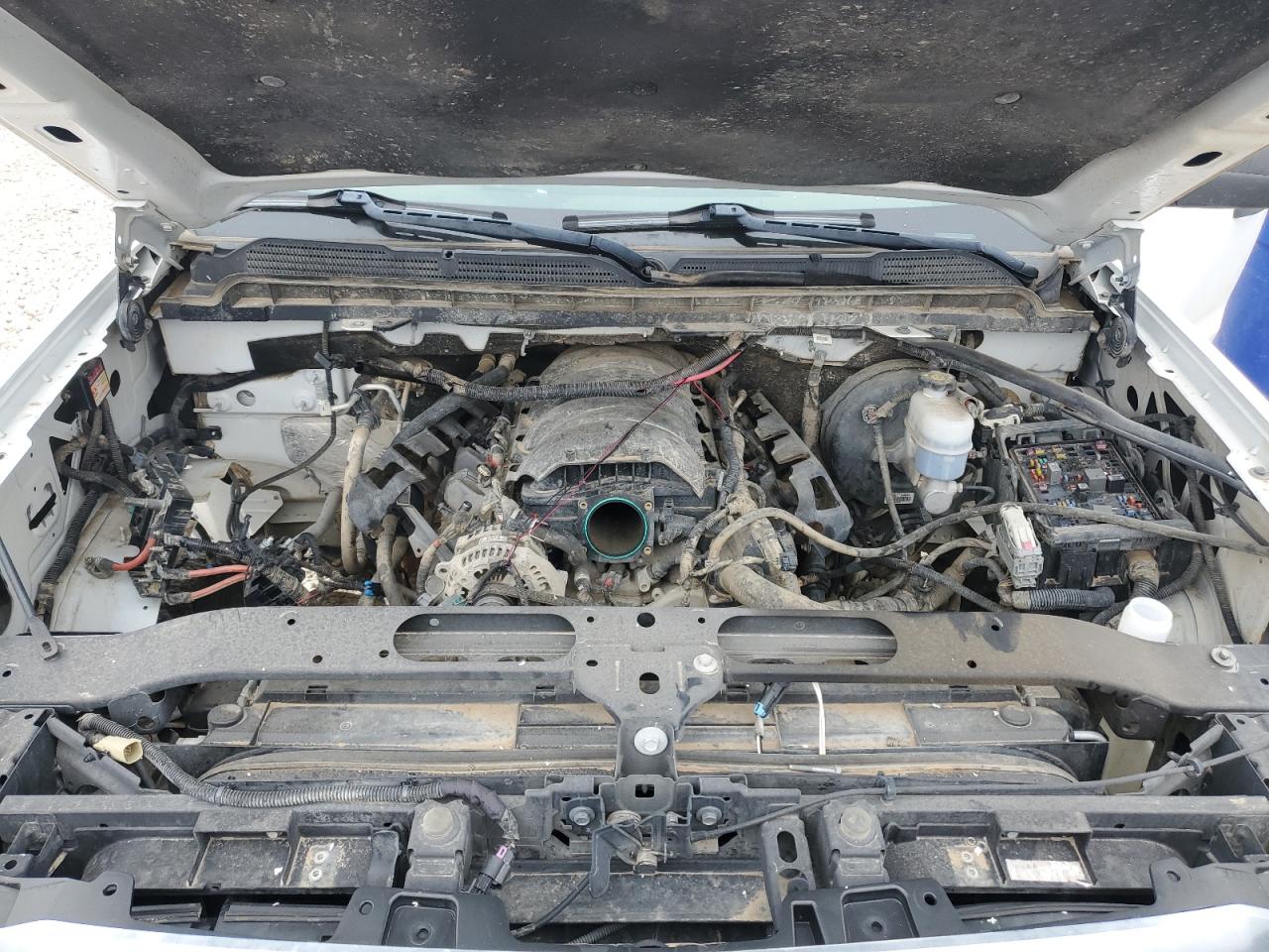 2018 Chevrolet Silverado - Image 11