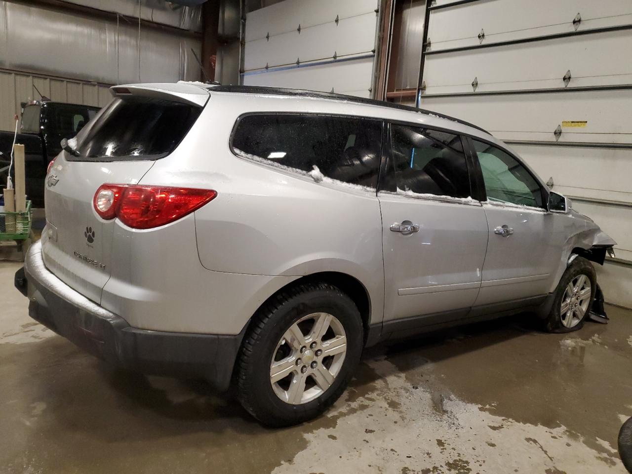 2011 Chevrolet Traverse - Image 3