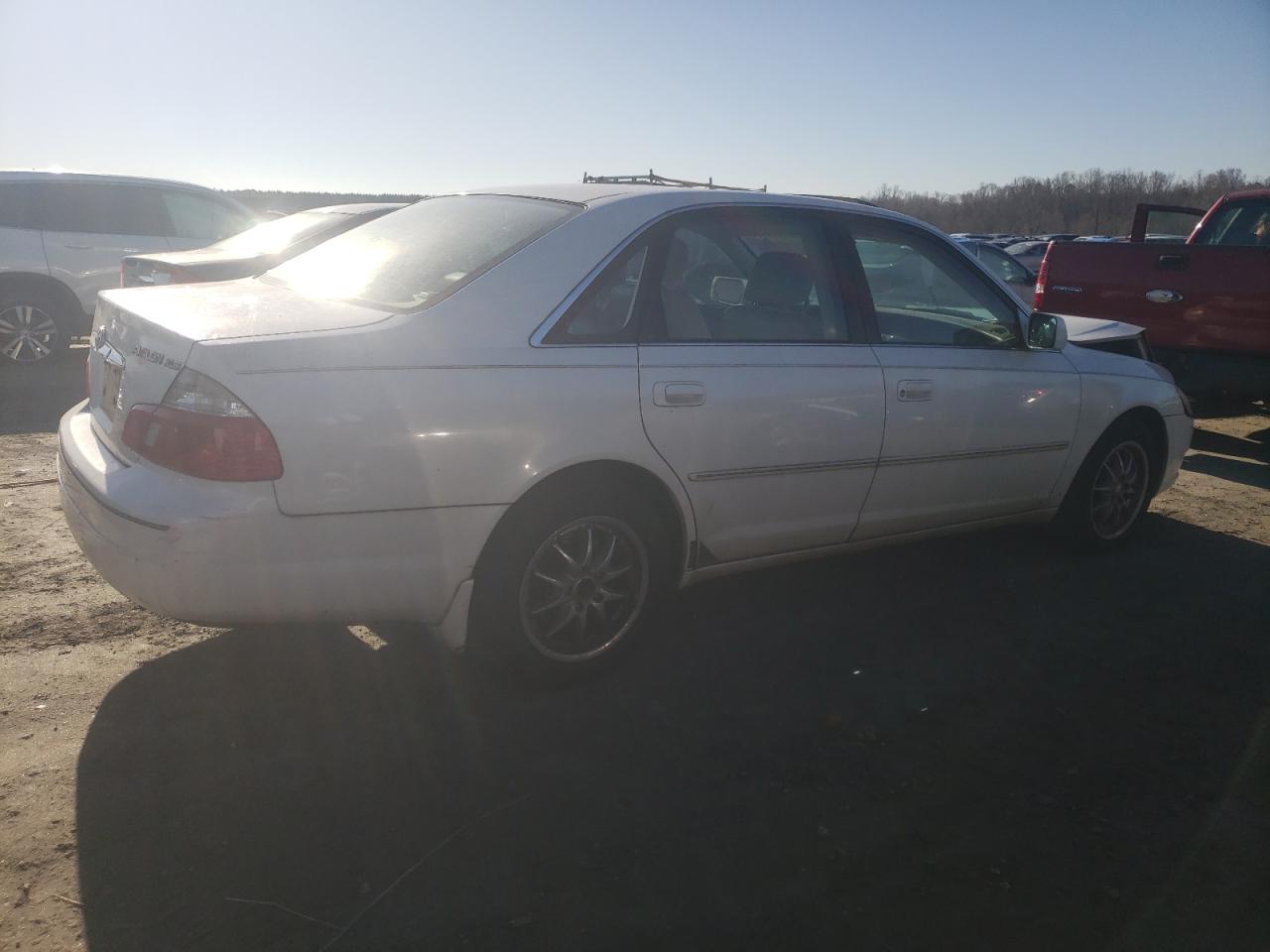 2003 Toyota Avalon - Image 3
