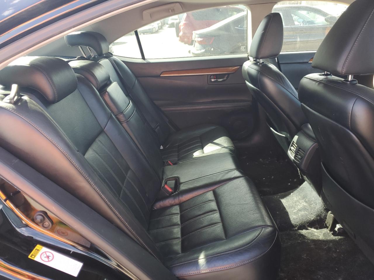 2014 Lexus ES - Image 10