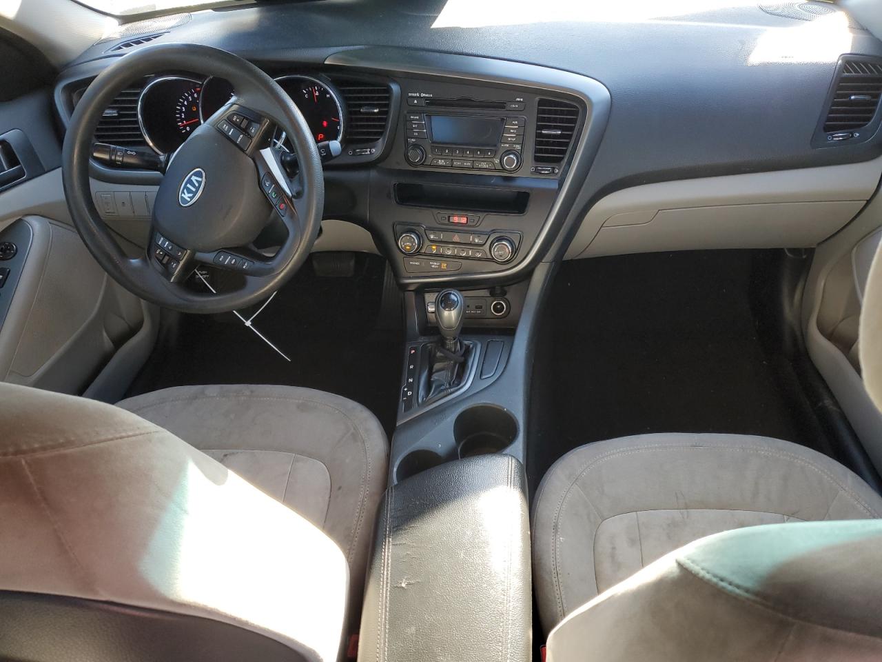 2011 Kia Optima - Image 8