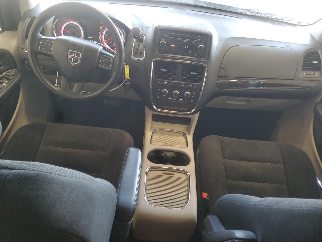 2015 Dodge Caravan - Image 8