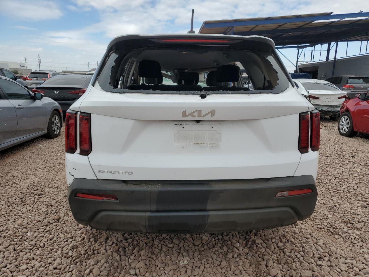 2023 Kia Sorento - Image 6