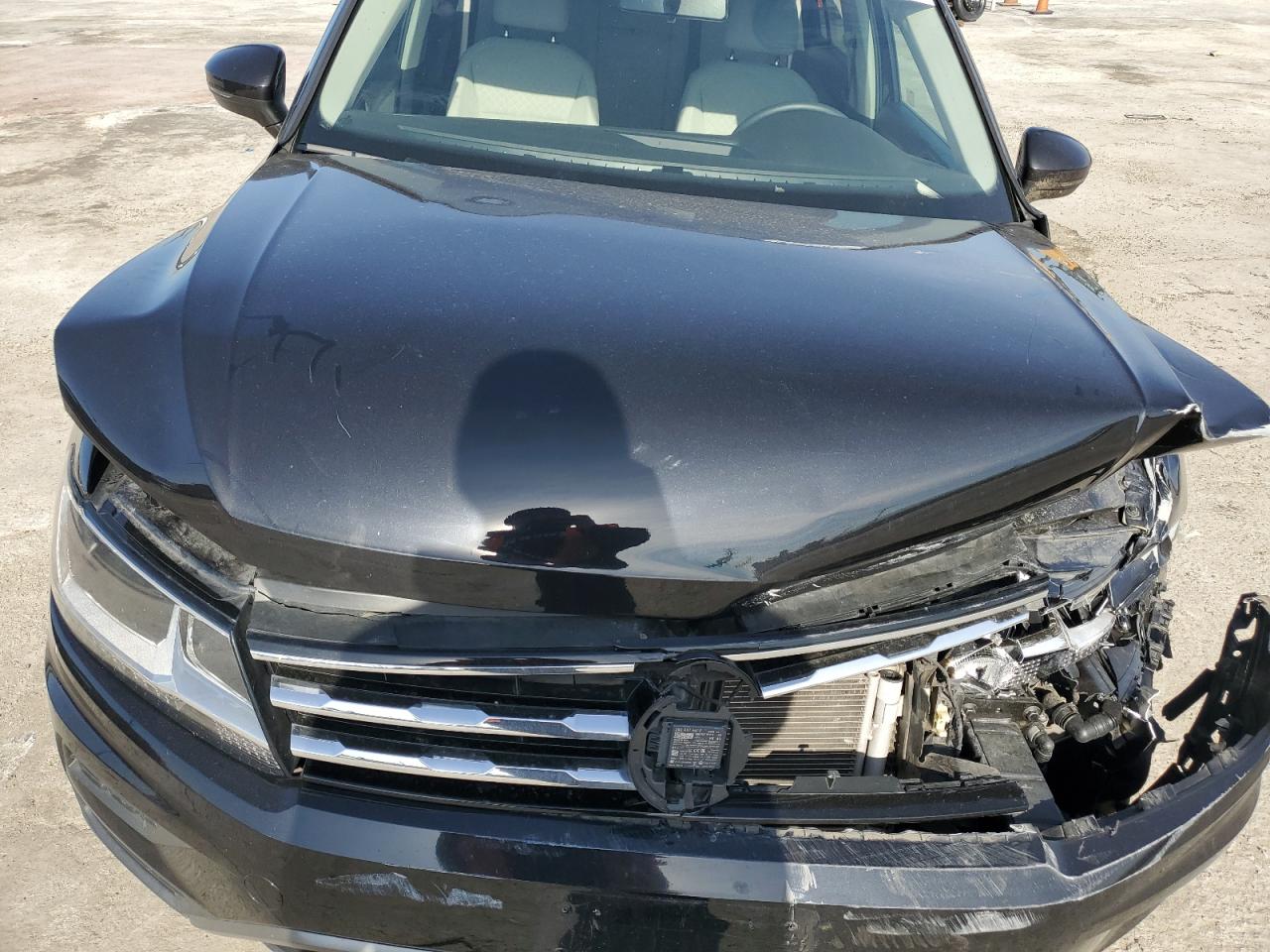 2020 Volkswagen Tiguan - Image 14