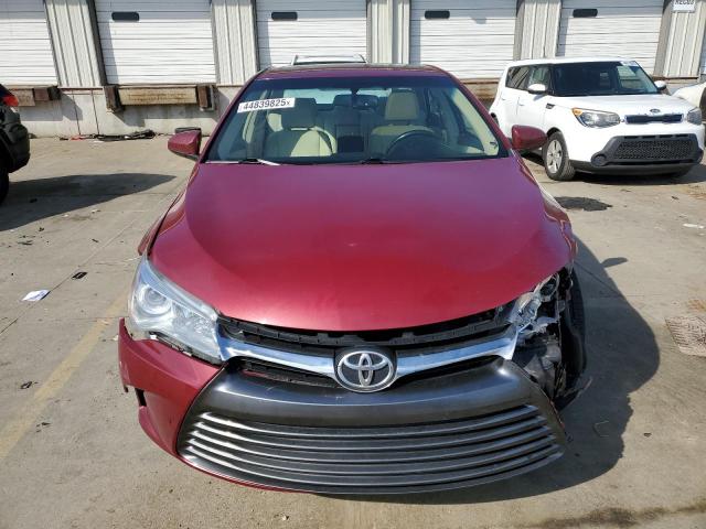  TOYOTA CAMRY 2017 Czerwony