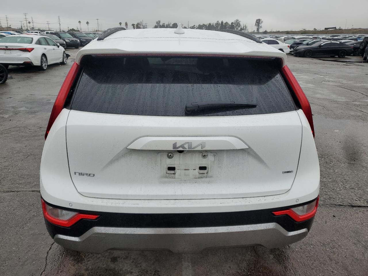 2024 Kia Niro - Image 6