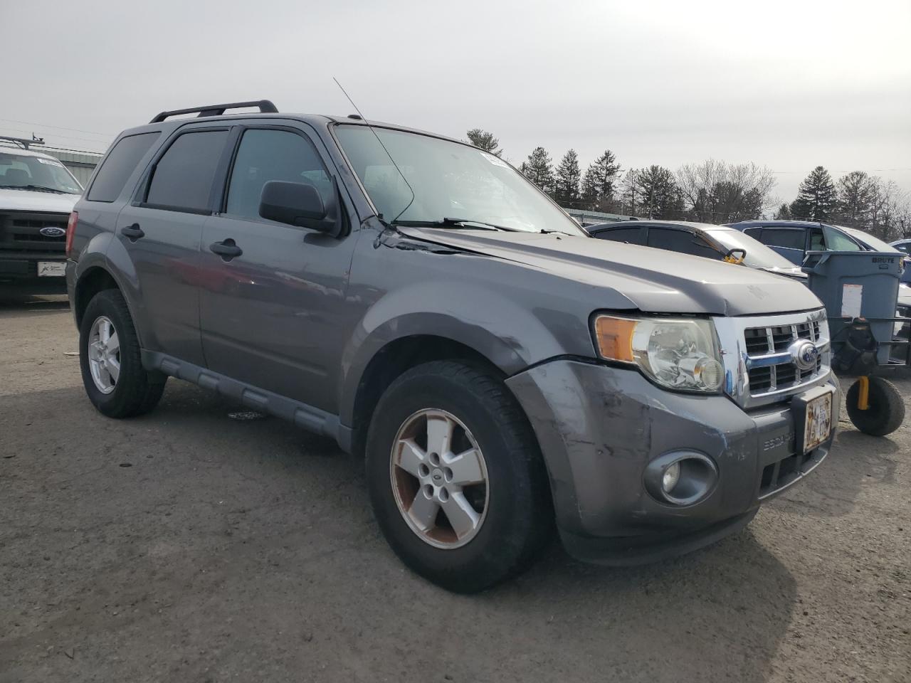2010 Ford Escape - Image 4