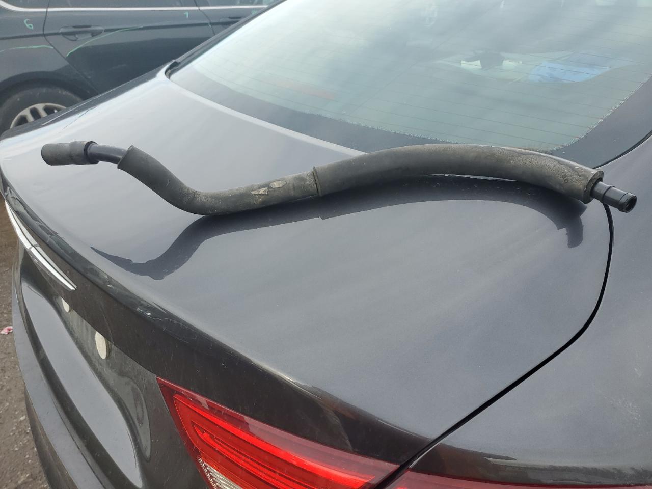 2016 Chrysler 200 - Image 12