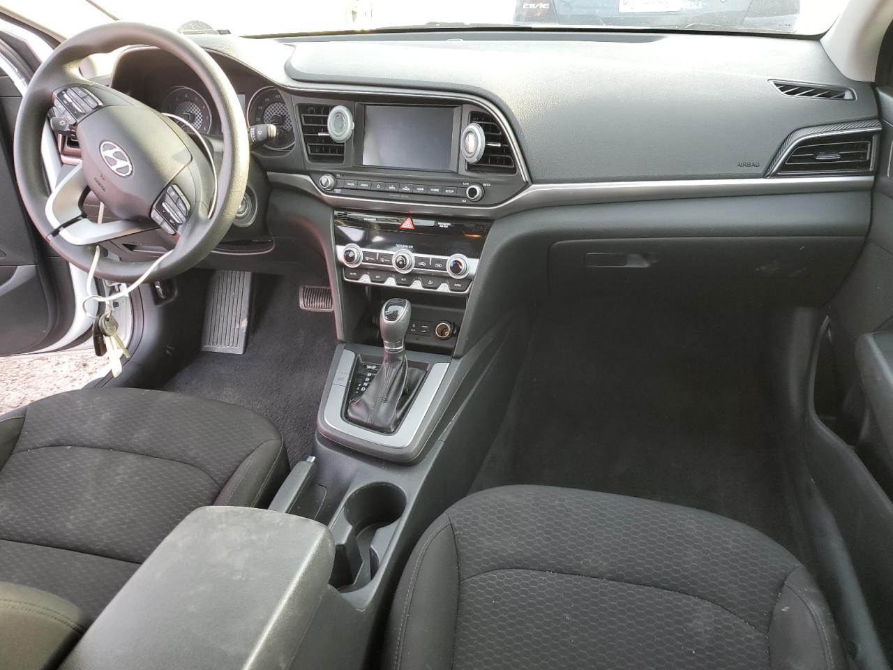 2020 Hyundai Elantra - Image 8