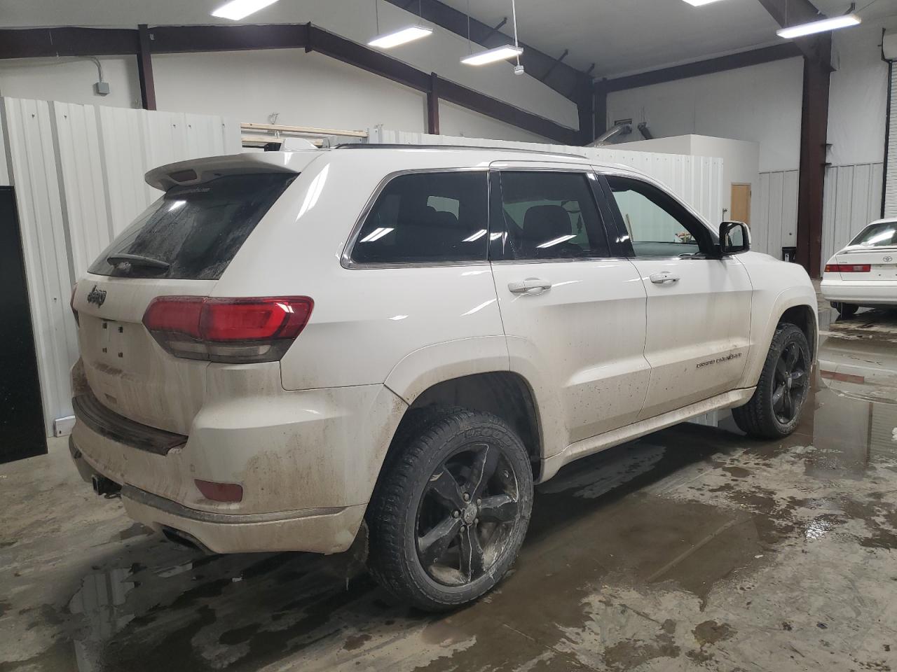 2015 Jeep Grand Cherokee - Image 3