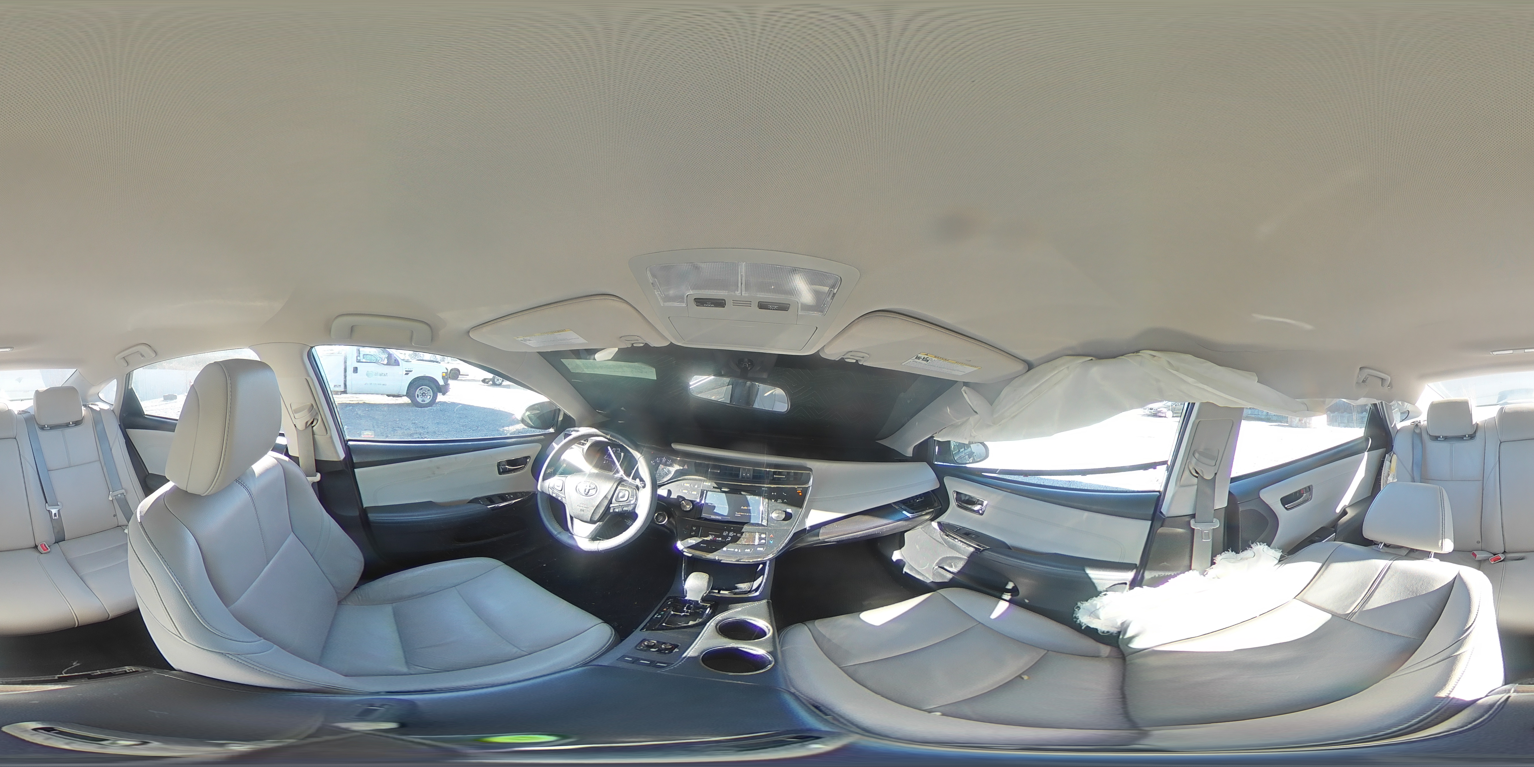 2017 Toyota Avalon - Image 13