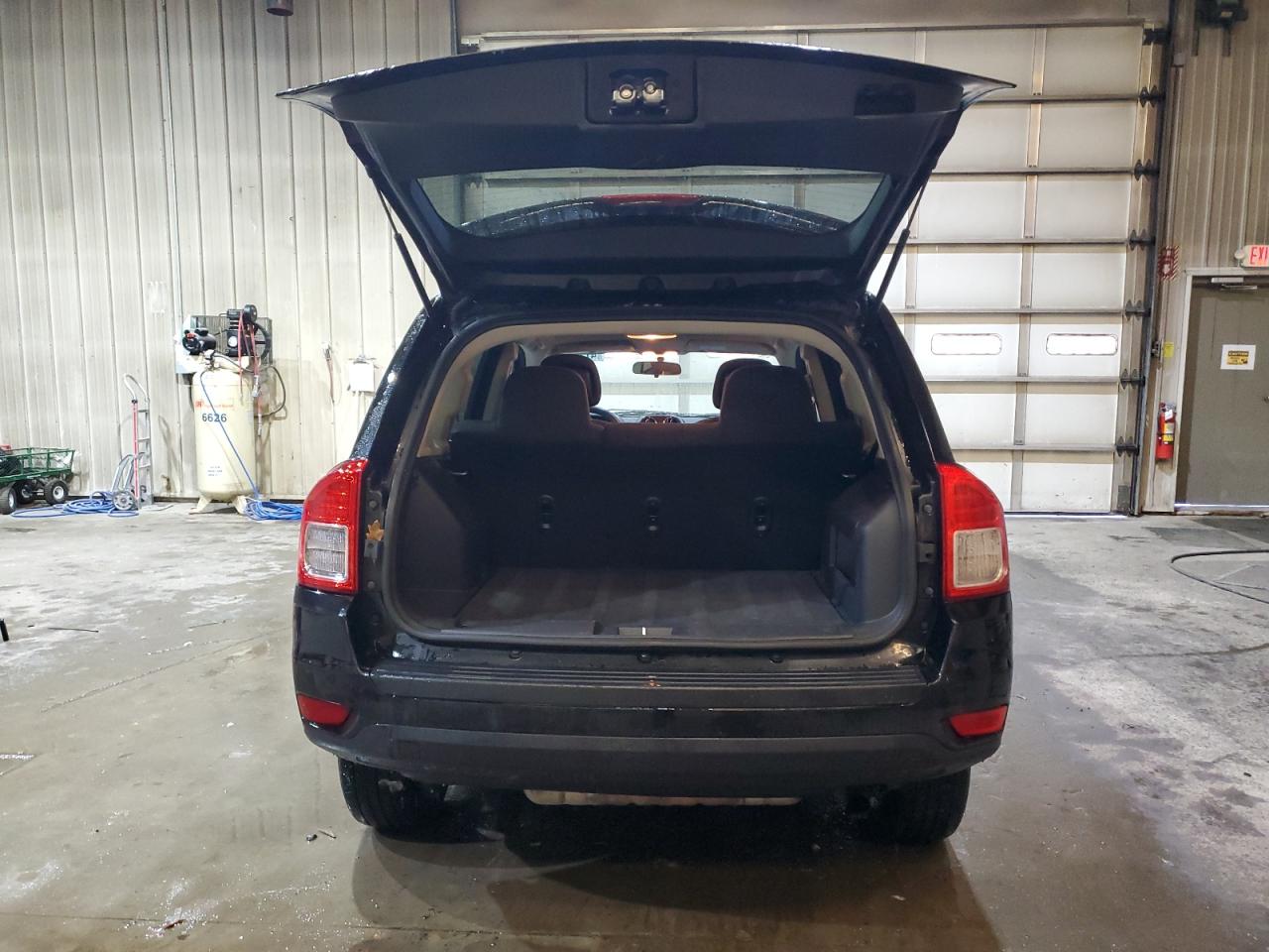 2012 Jeep Compass - Image 6