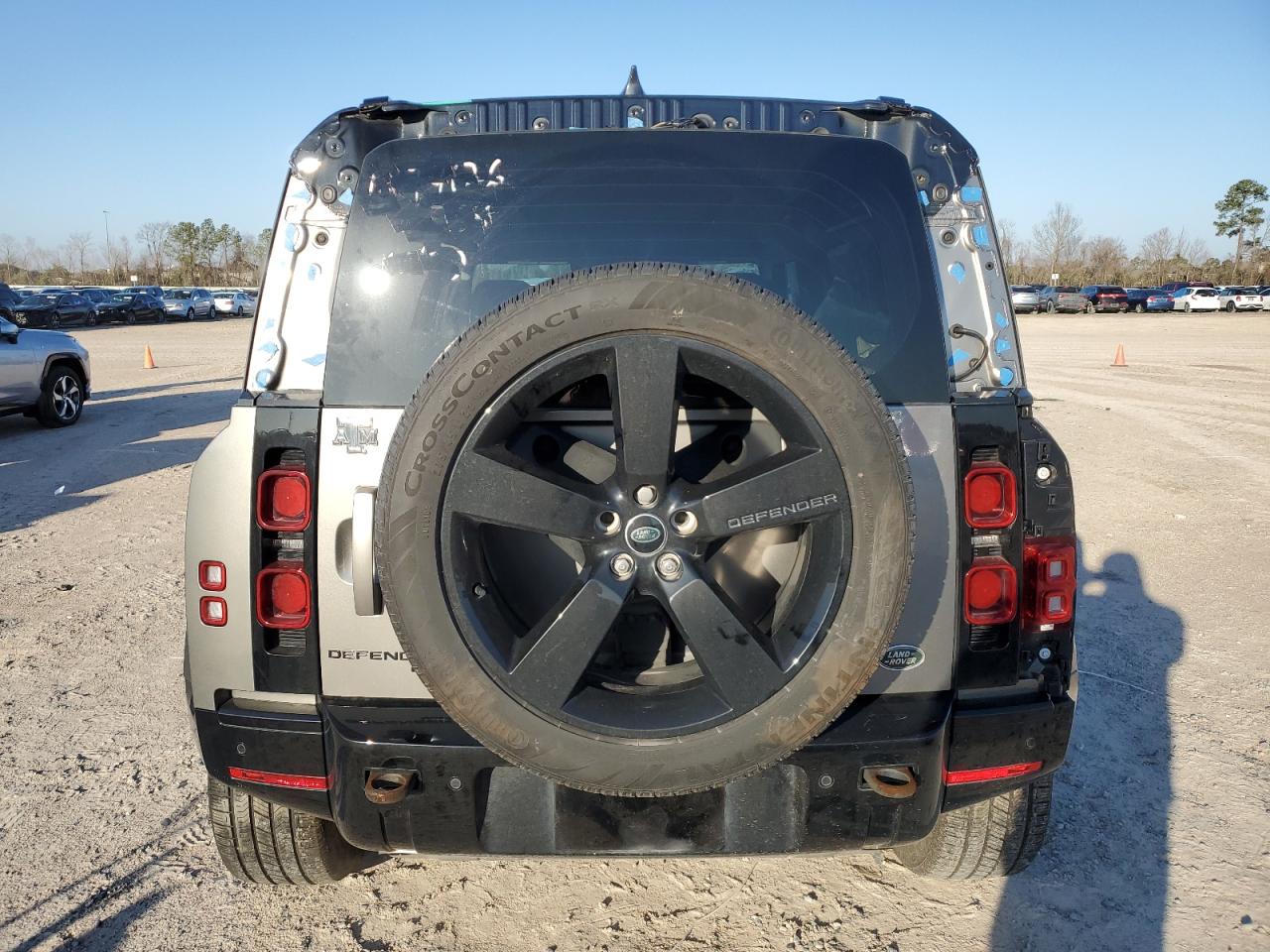 2023 Land Rover Defender - Image 6