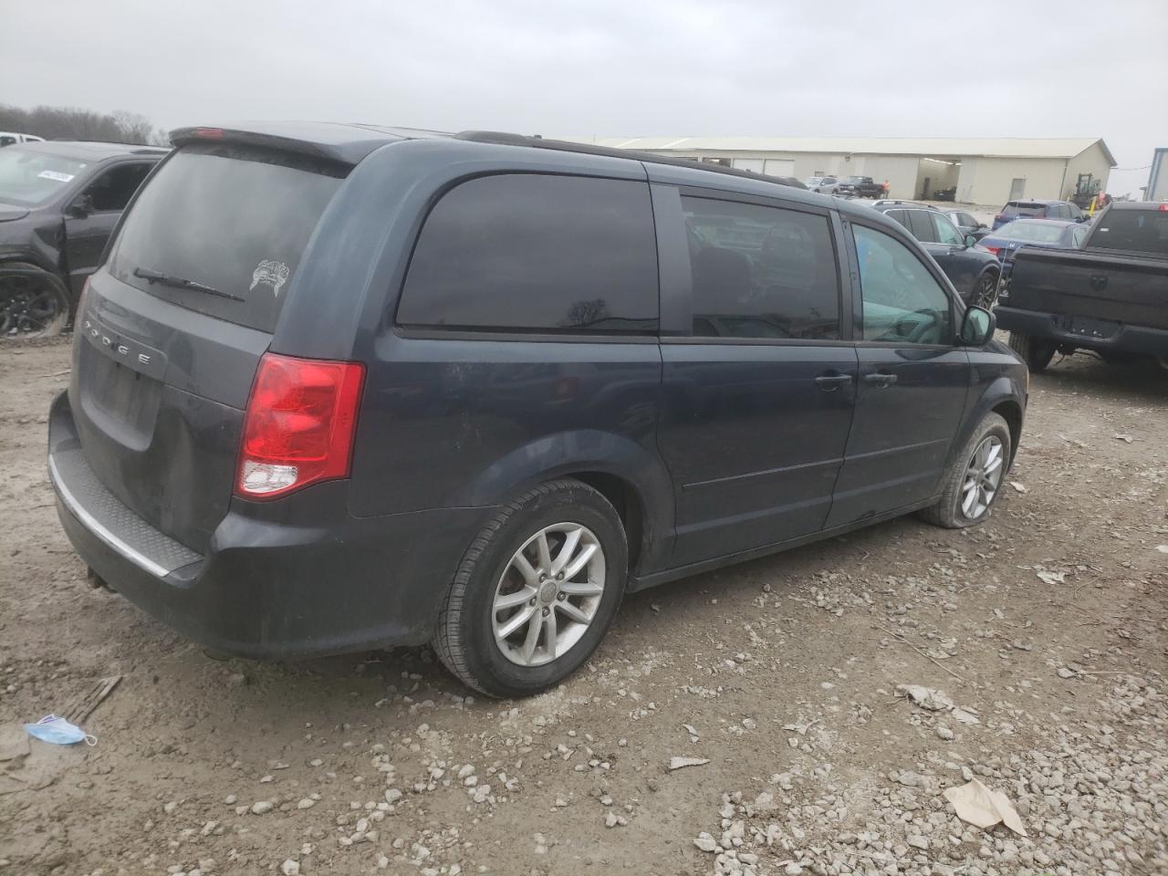2014 Dodge Caravan - Image 3