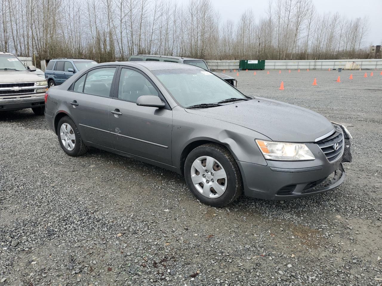 2010 Hyundai Sonata - Image 4