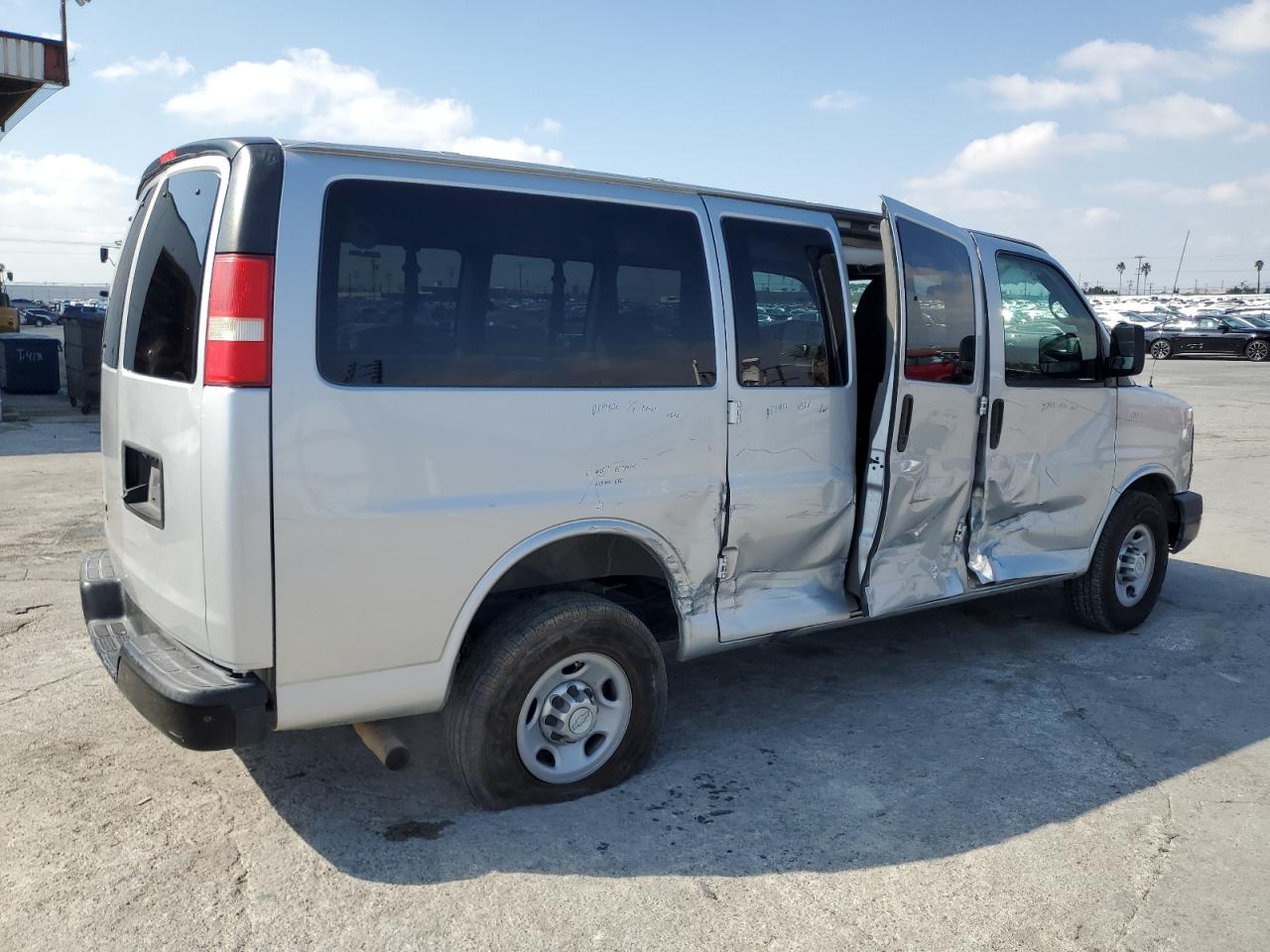 2014 Chevrolet Express - Image 3