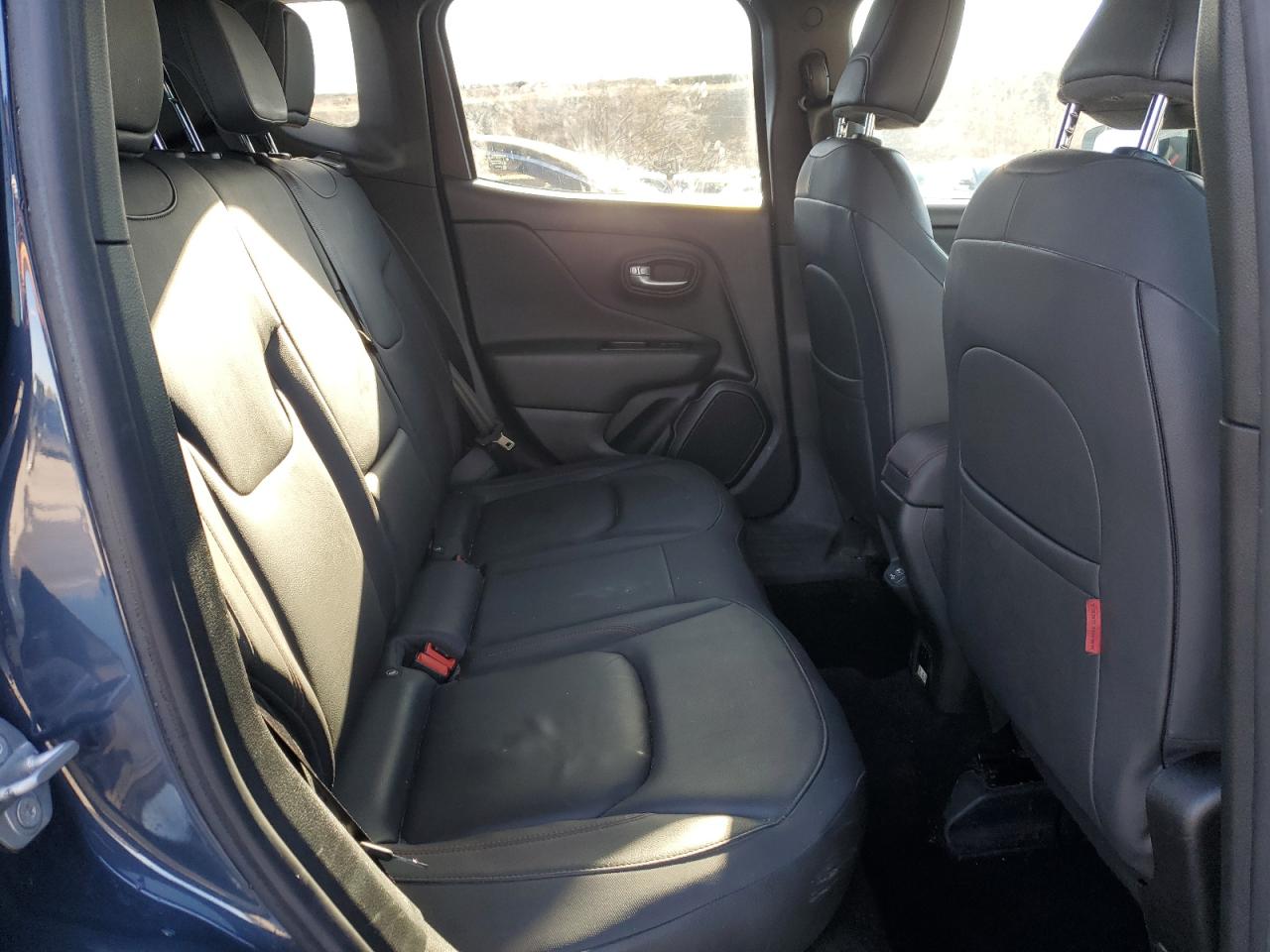 2021 Jeep Renegade - Image 11
