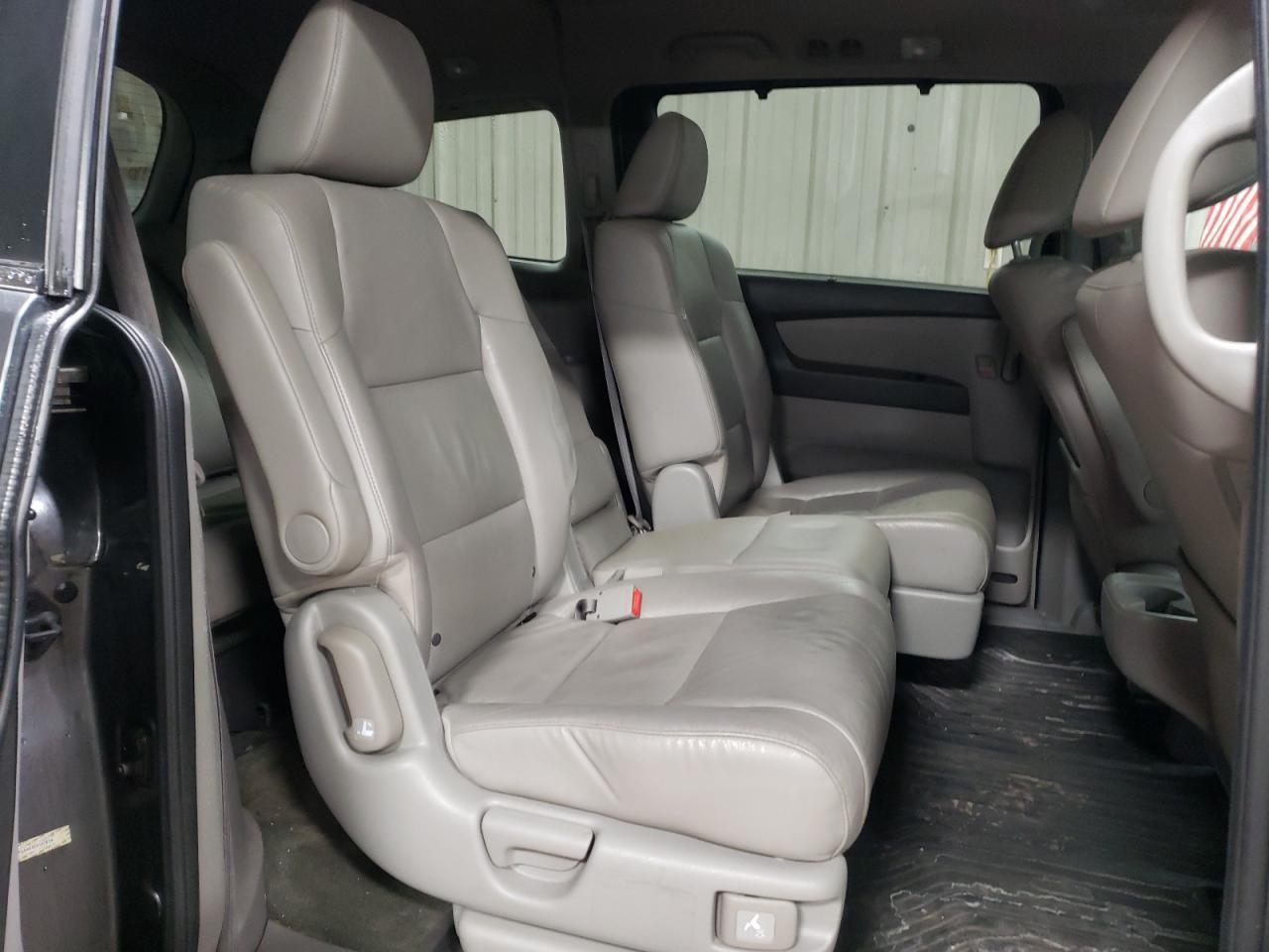 2012 Honda Odyssey - Image 11