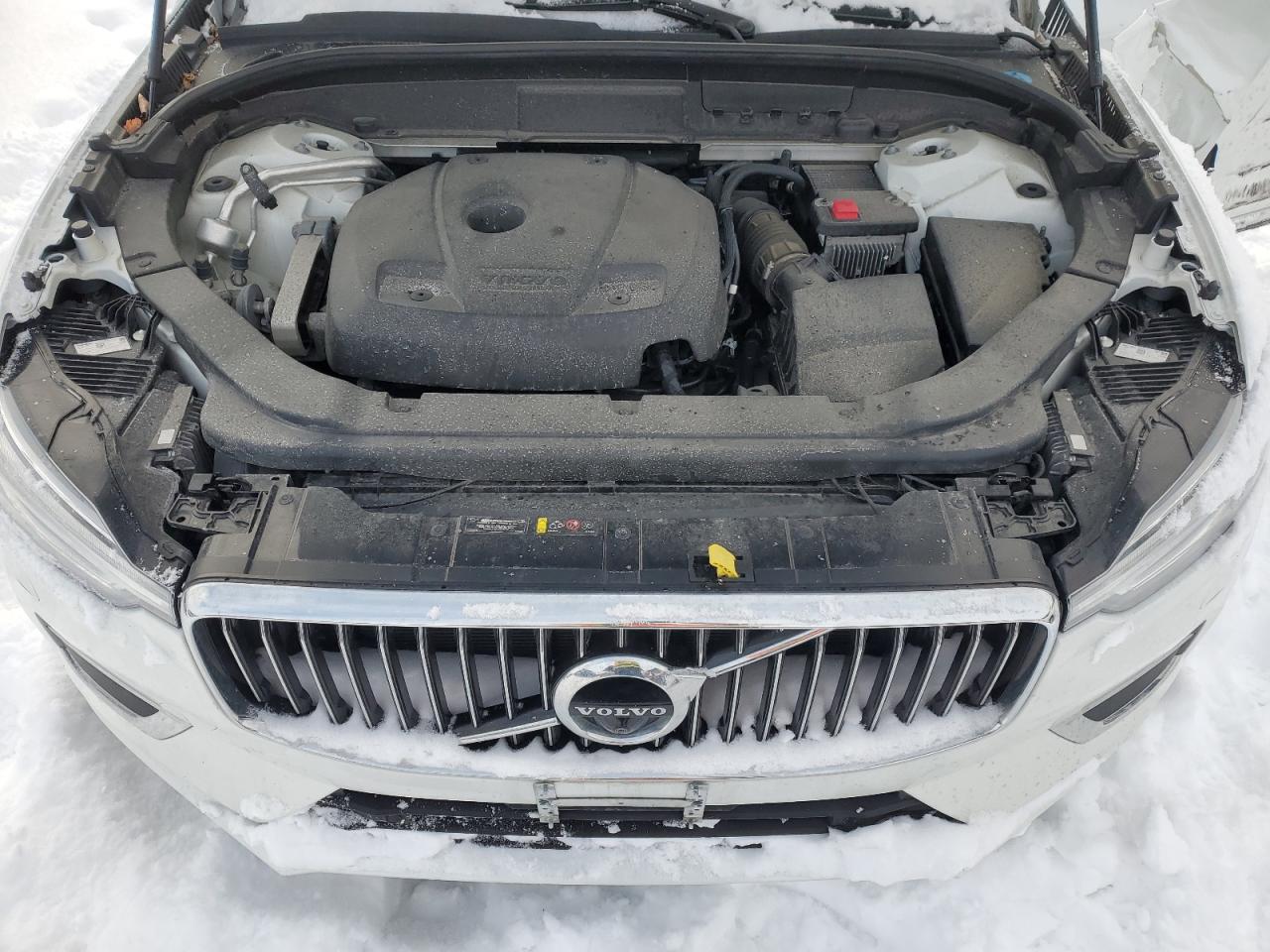 2020 Volvo XC60 - Image 12