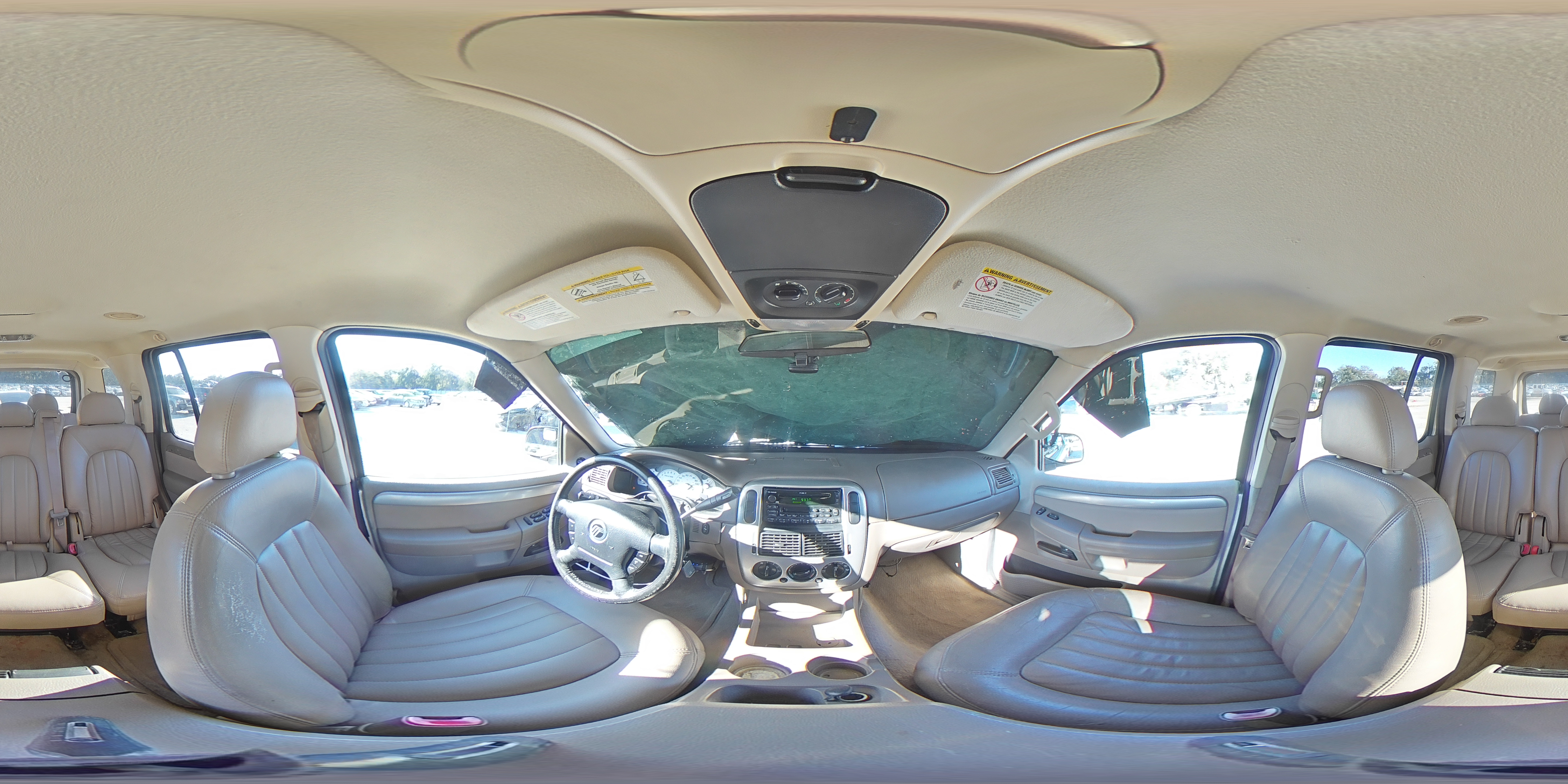 2003 Mercury Mountaineer - Image 13
