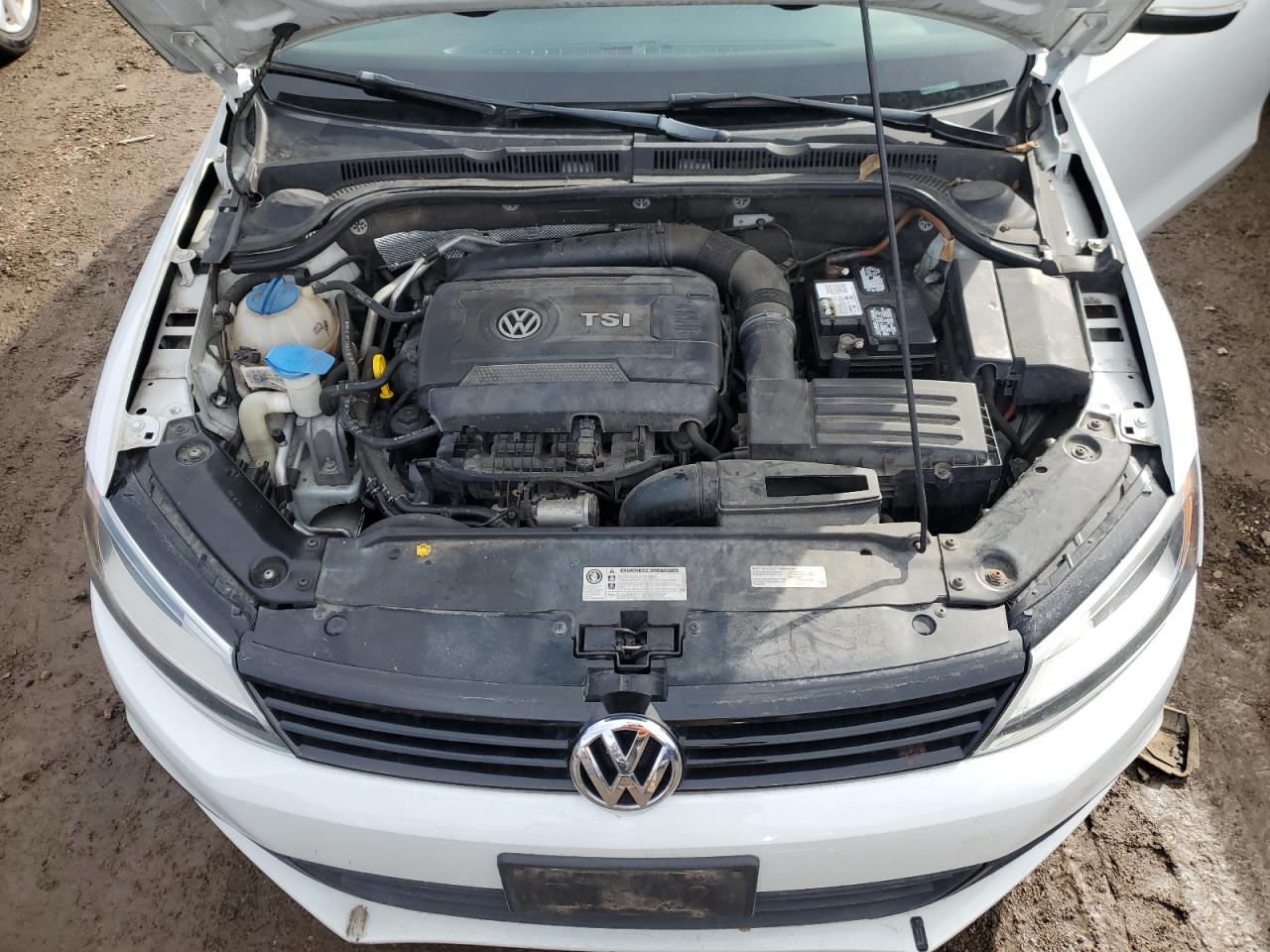 2014 Volkswagen Jetta - Image 11