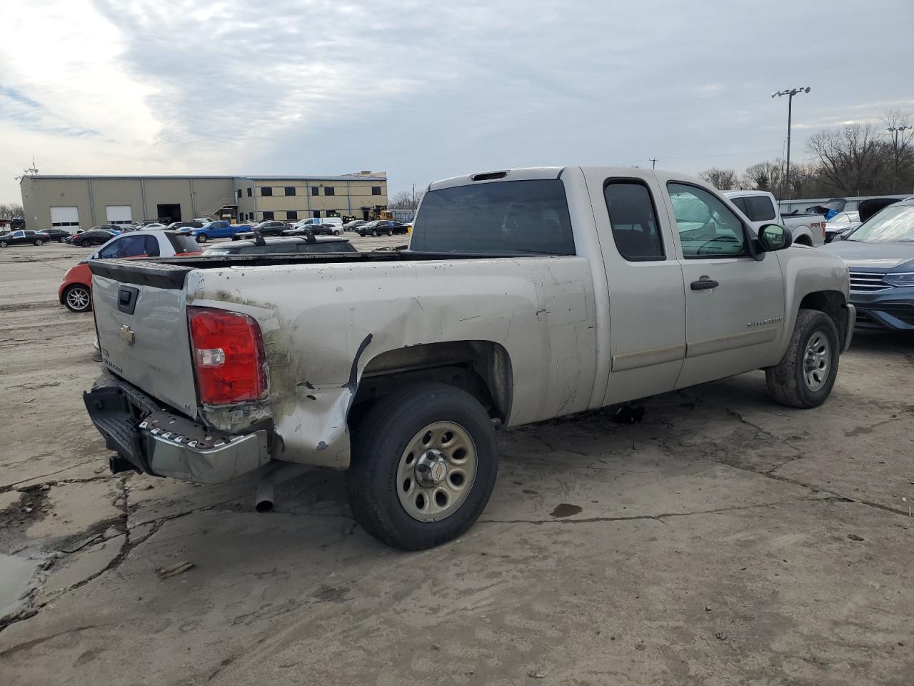 2008 Chevrolet Silverado - Image 3