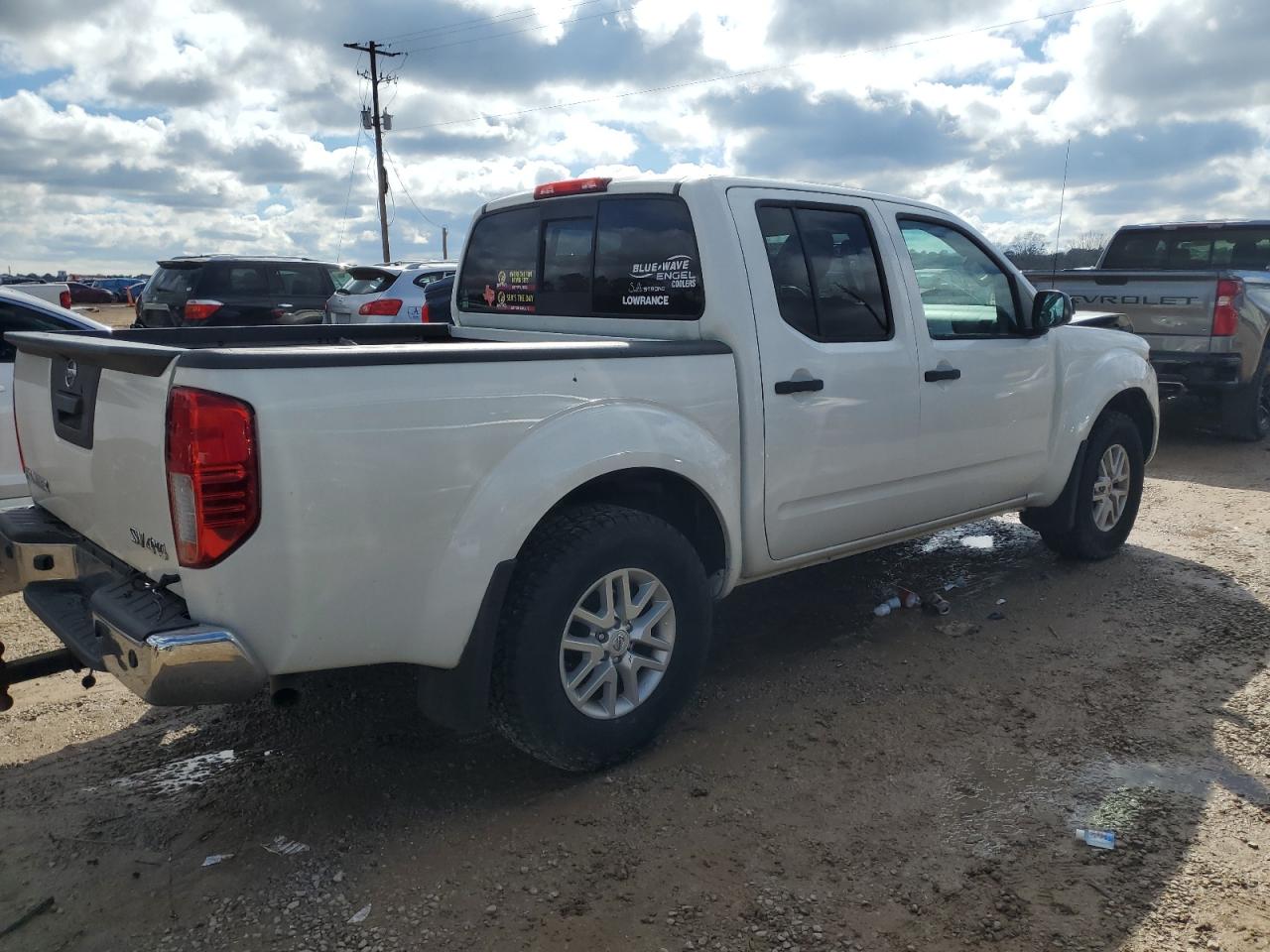 2015 Nissan Navara (Frontier) - Image 3