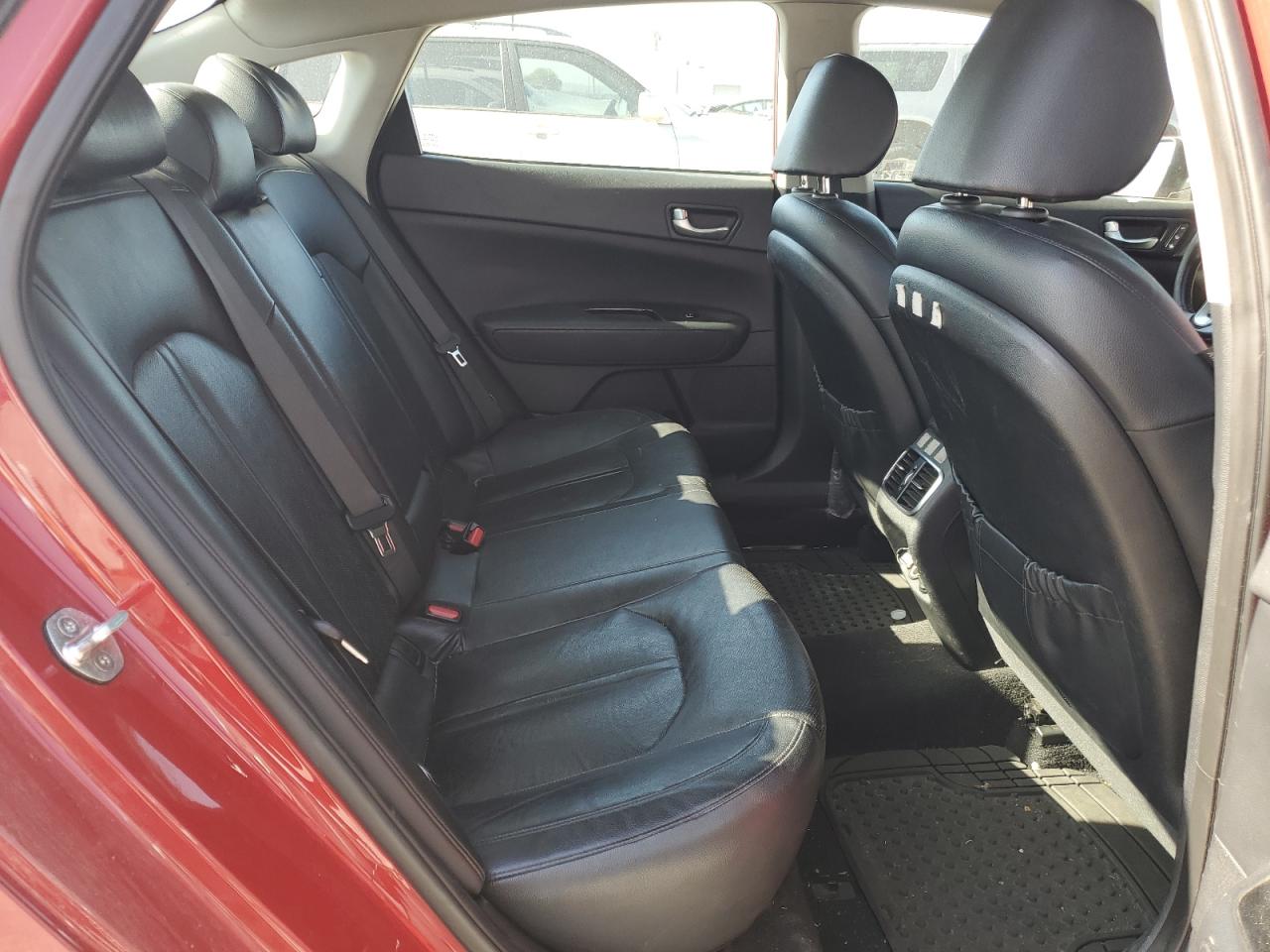 2017 Kia Optima - Image 10