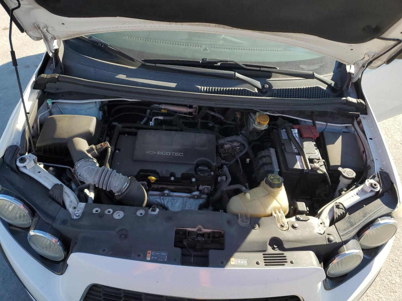 2014 Chevrolet Sonic - Image 11