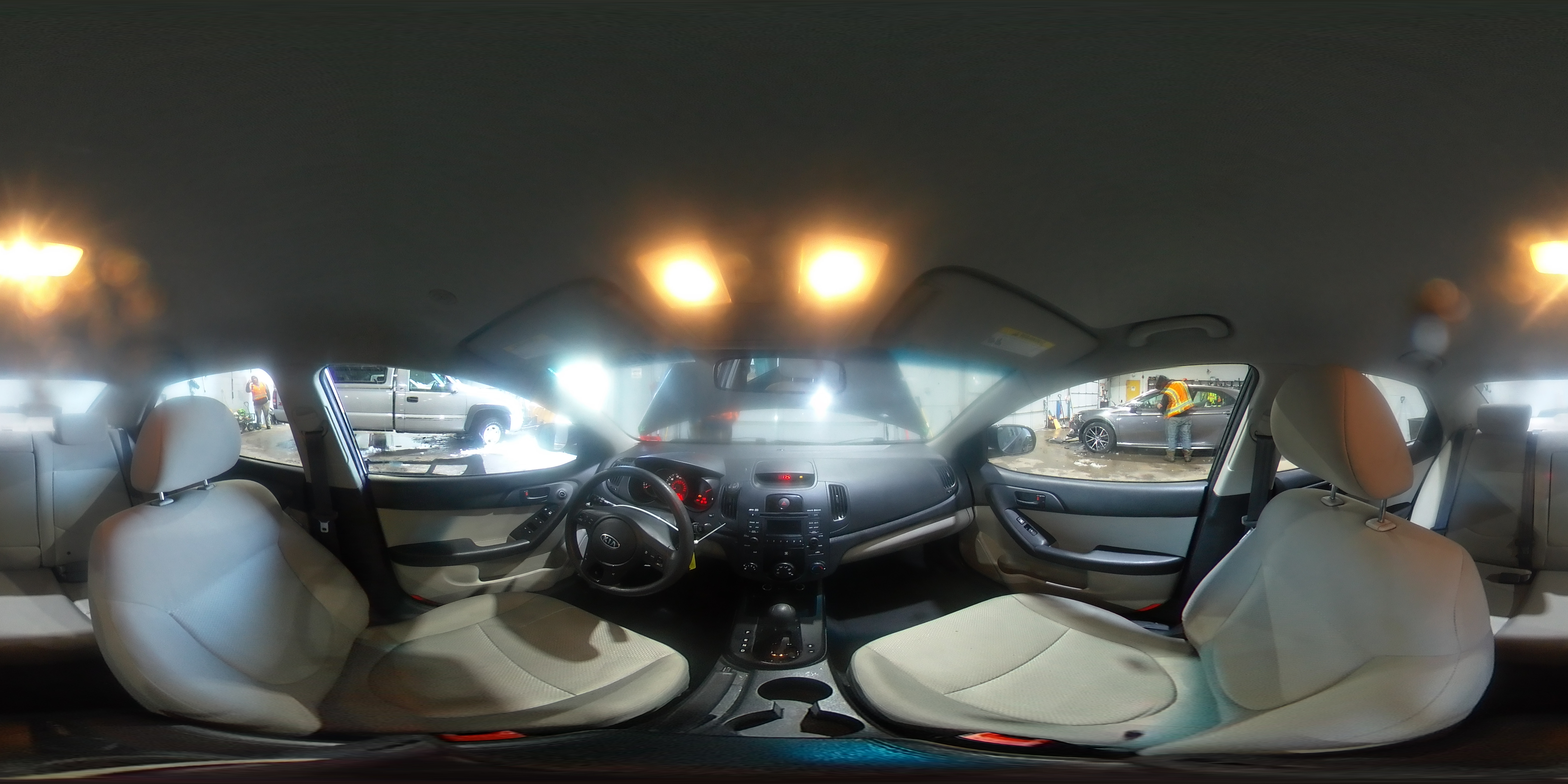 2010 Kia Forte - Image 12