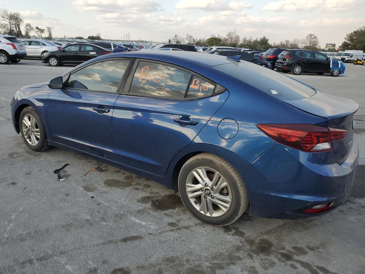 2019 Hyundai Elantra - Image 2