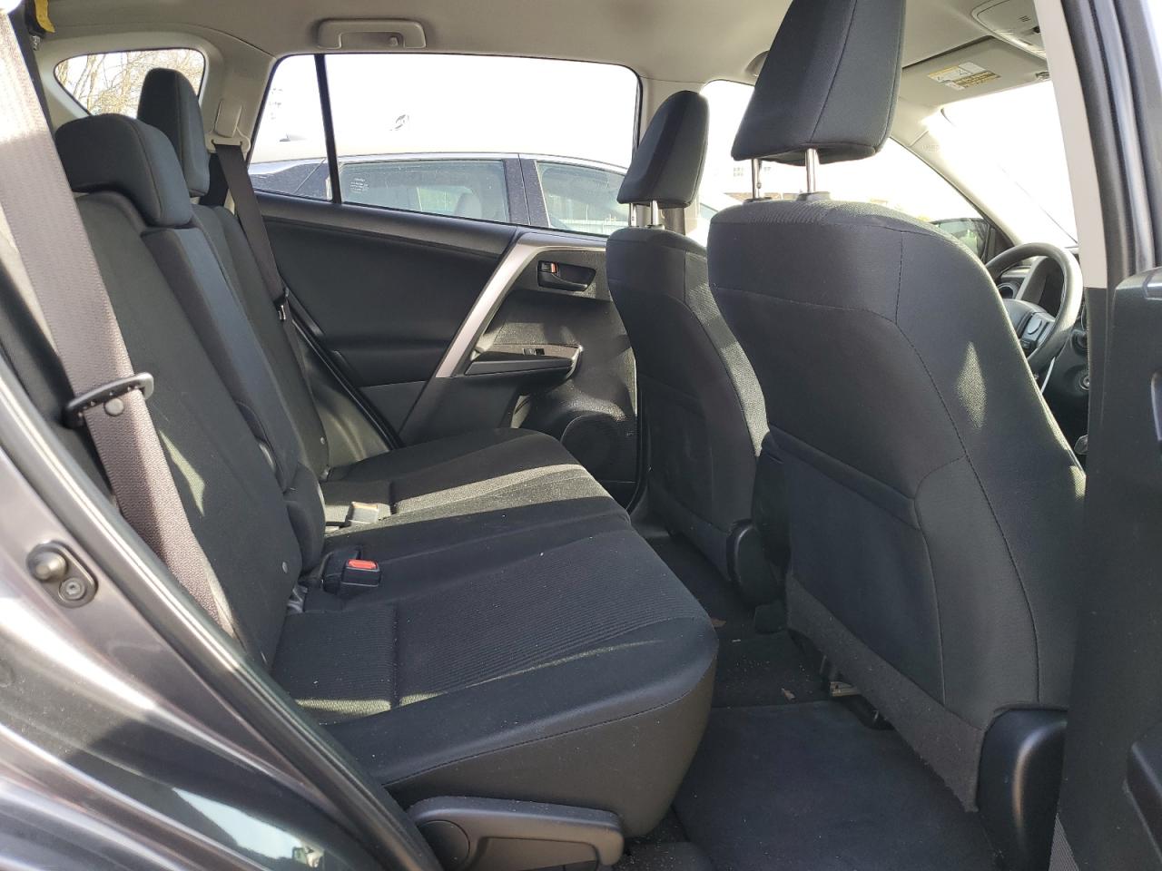 2016 Toyota RAV 4 - Image 11