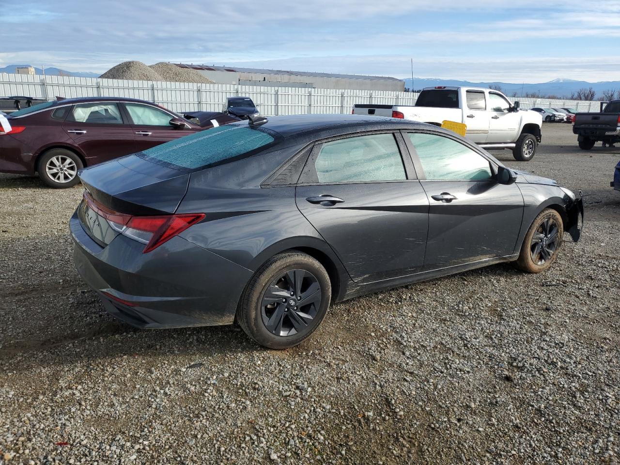 2023 Hyundai Elantra - Image 3
