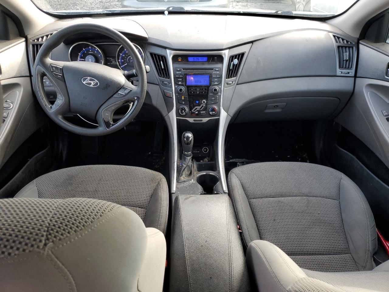 2012 Hyundai Sonata - Image 8