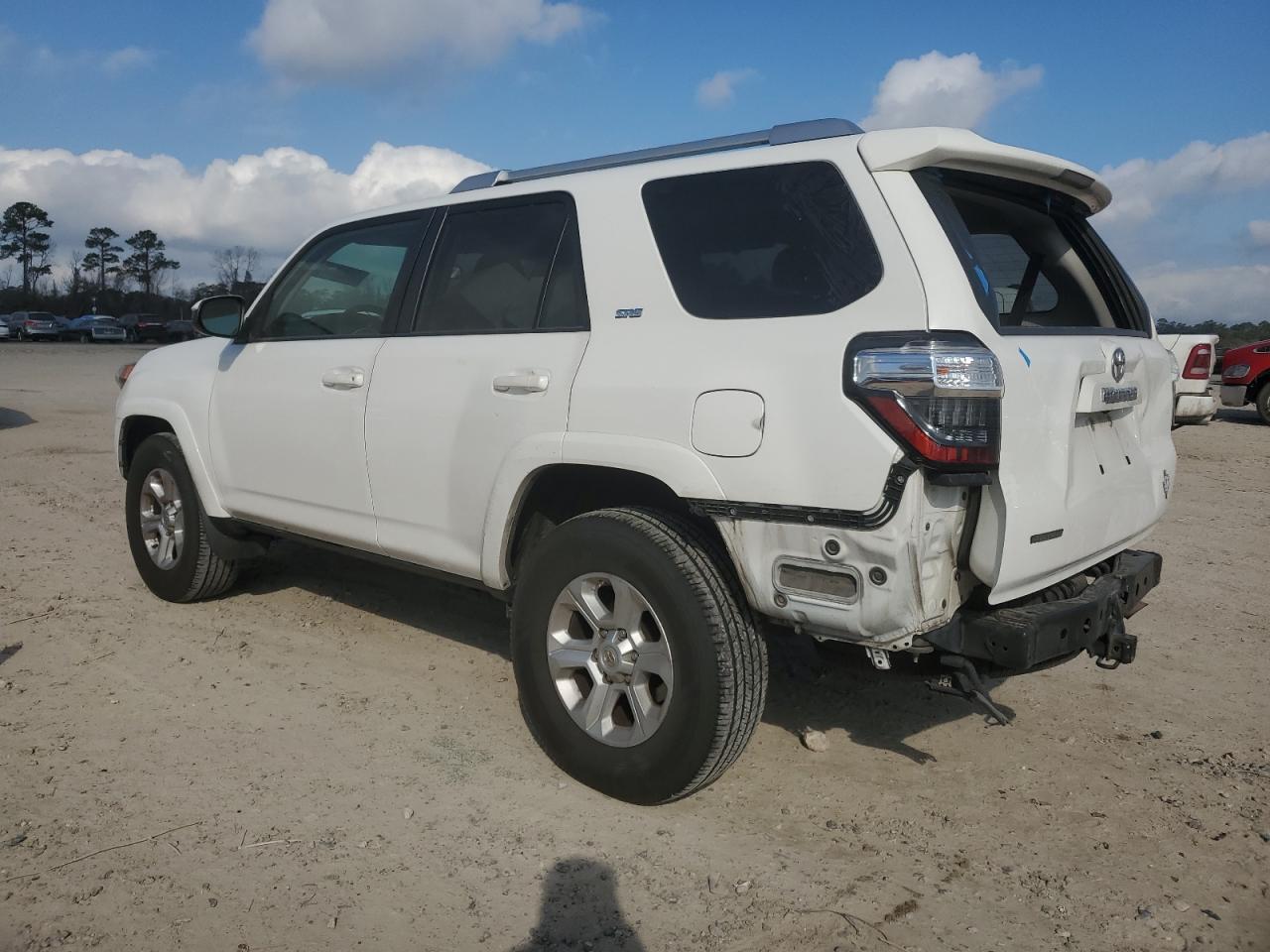 2016 Toyota 4Runner - Image 2