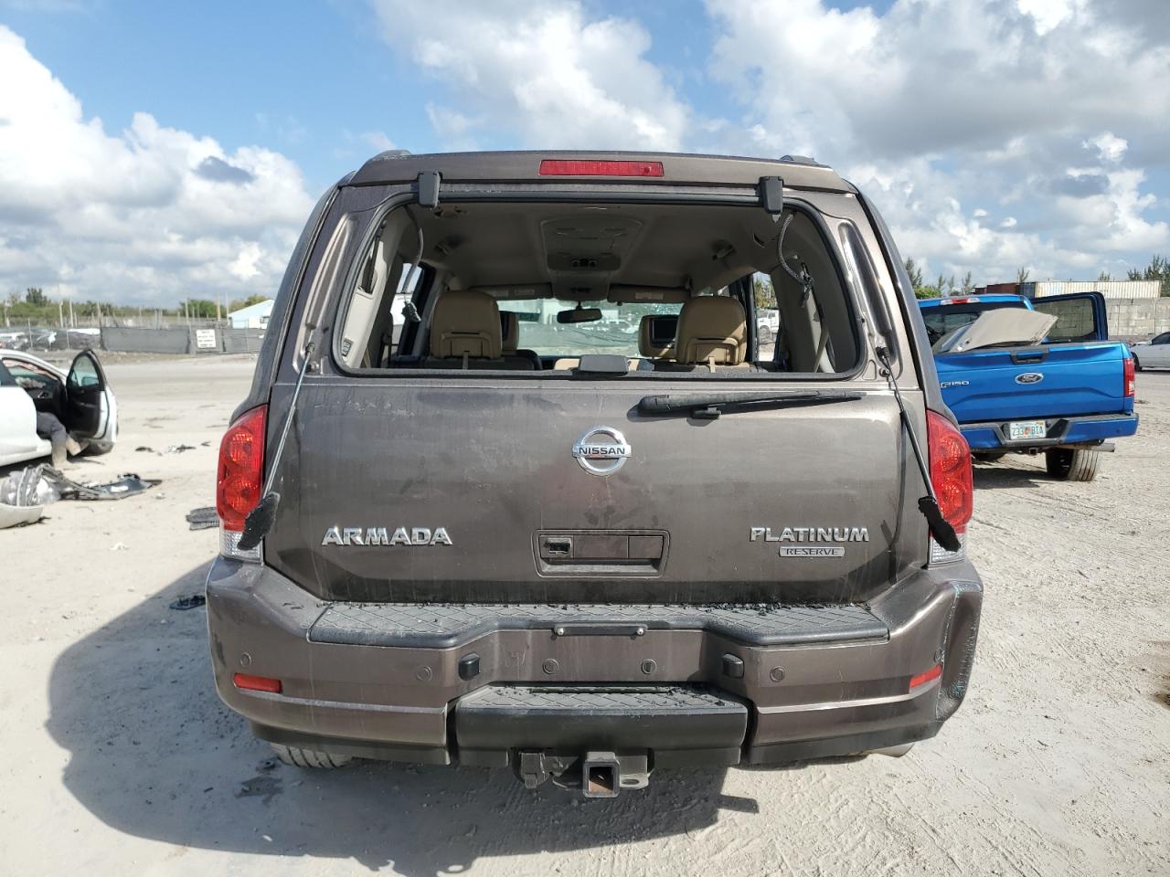 2015 Nissan Armada - Image 6