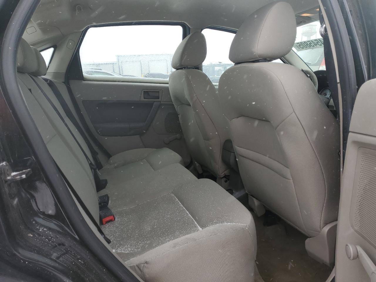 2010 Ford Focus - Image 10