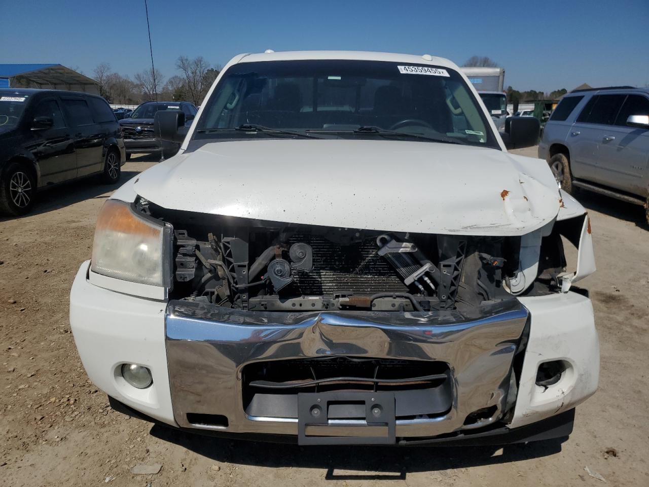 2014 Nissan Titan - Image 5