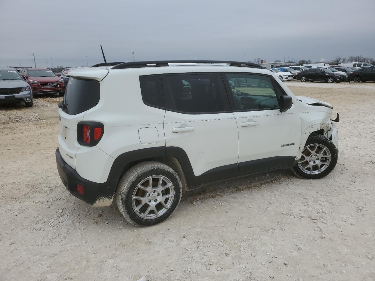 2020 Jeep Renegade - Image 3