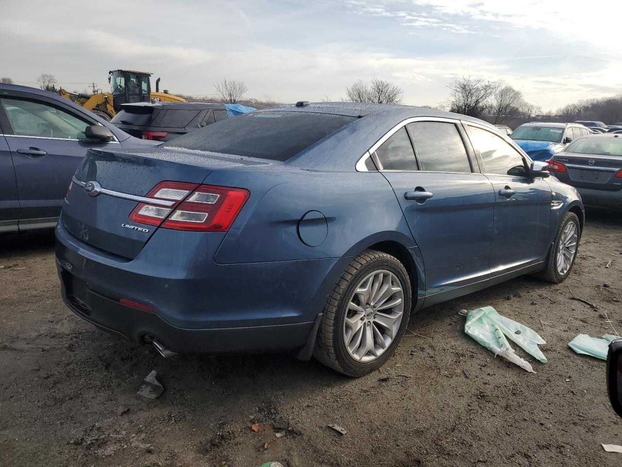 2018 Ford Taurus - Image 3