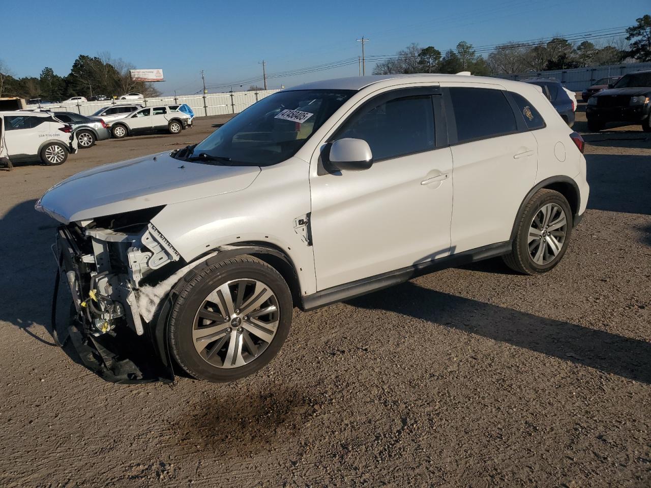 2020 Mitsubishi Outlander - Image 1