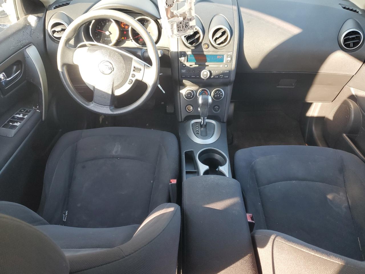 2010 Nissan Rogue - Image 8