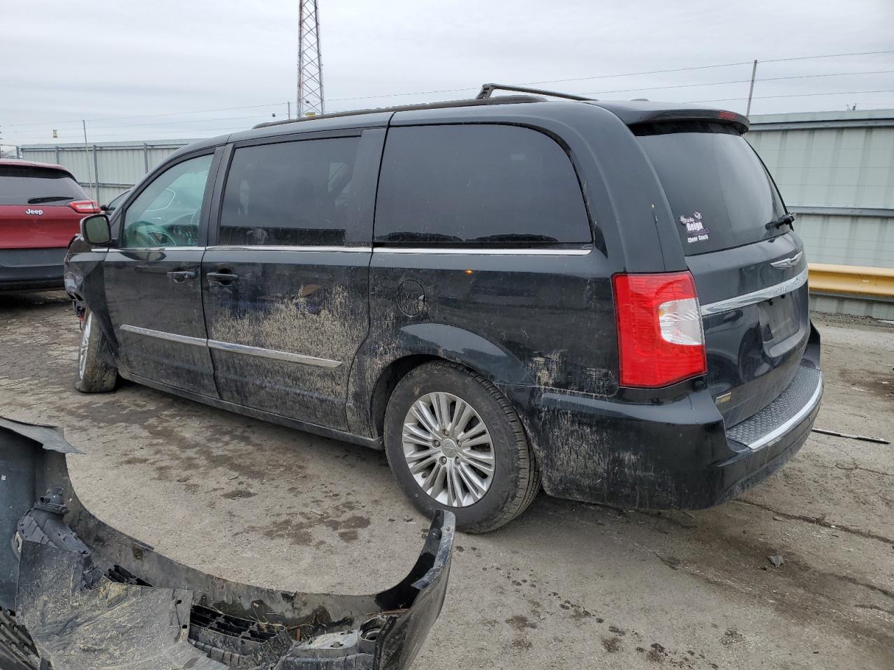 2015 Chrysler Town & Country - Image 2