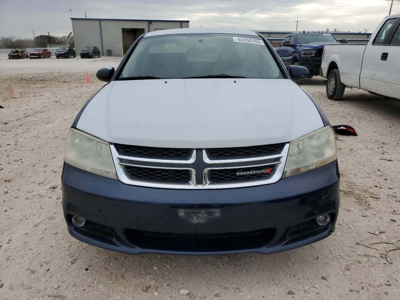 2013 Dodge Avenger - Image 5
