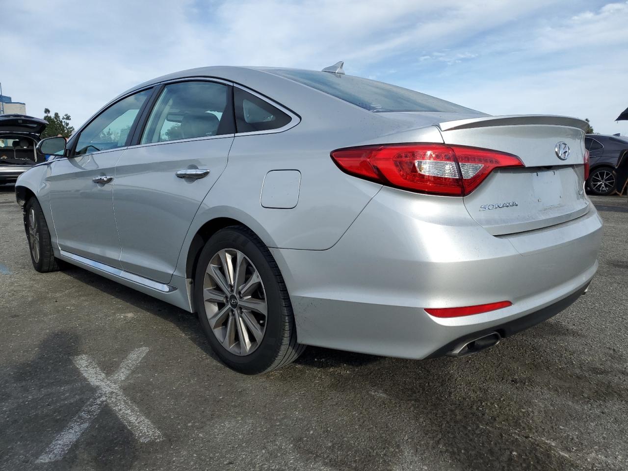 2017 Hyundai Sonata - Image 2