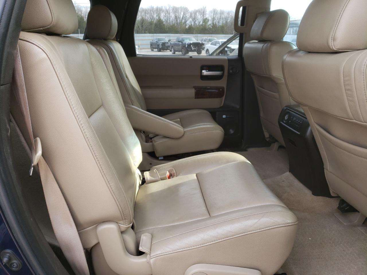 2008 Toyota Sequoia - Image 11
